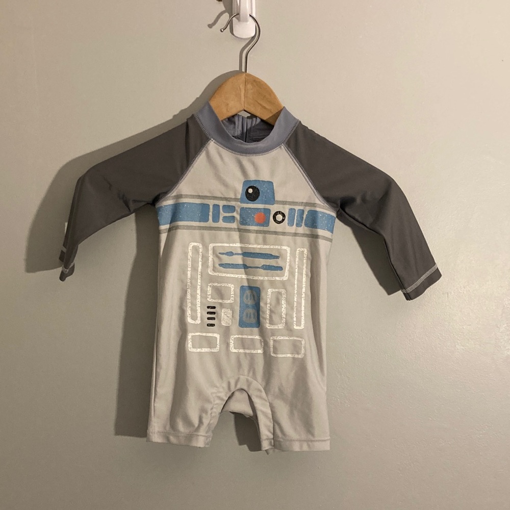 GAP Star Wars Baby Romper in Gray